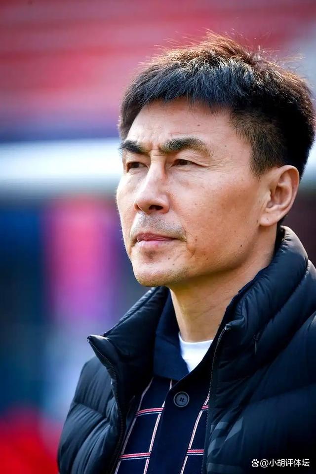 今晚法国杯传出新动向,新疆广汇队长鼓劲,管理层表态:球迷炸锅,年轻球员得到机会的简单介绍 今晚法国杯传出新动向,新疆广汇队长鼓劲,管理层表态:球迷炸锅,年轻球员得到机会的简单介绍