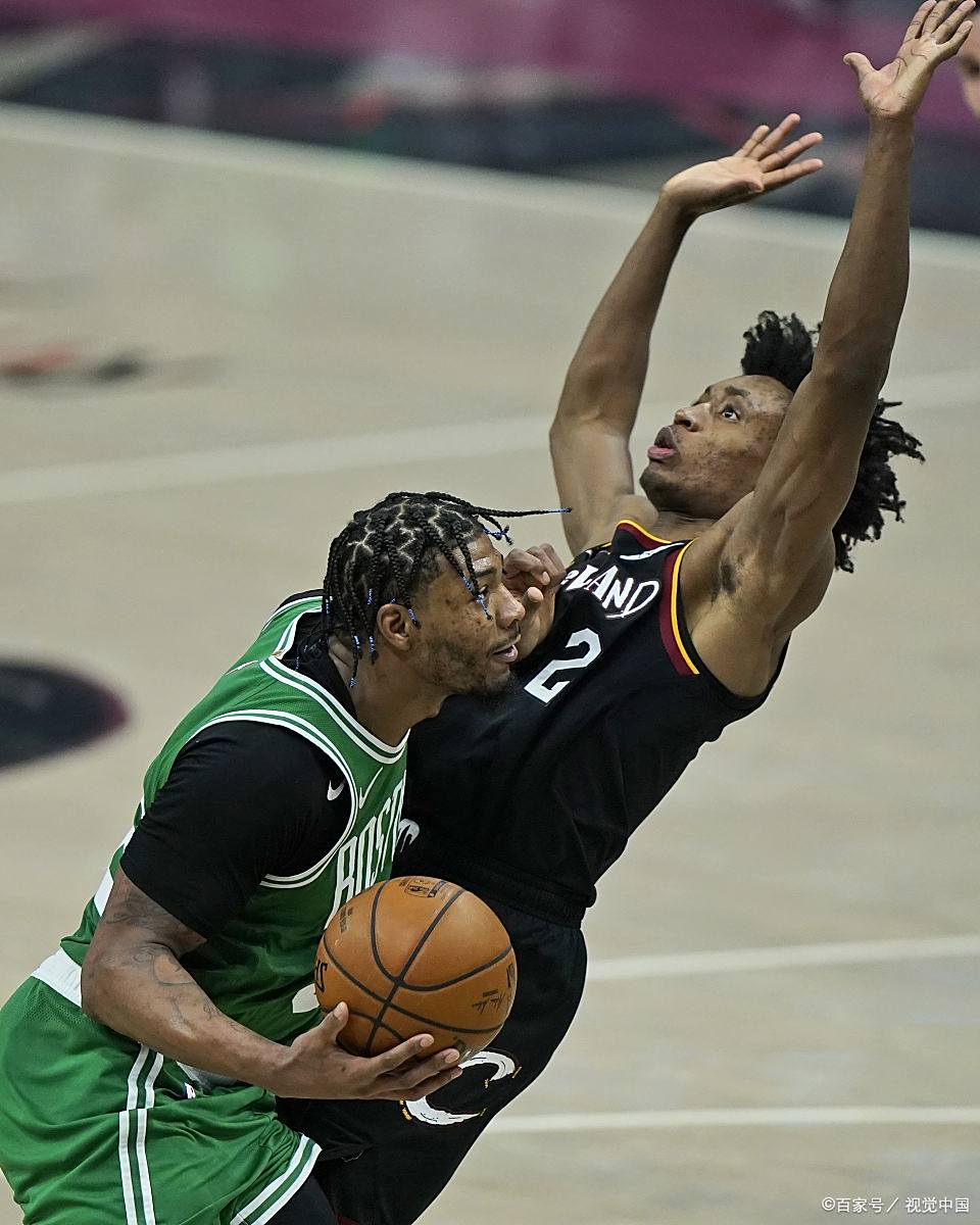 包含荷甲倒计时，波士顿凯尔特人冲刺阶段刷新队史纪录，细节引发关注，压力陡增，更衣室氛围转暖的词条